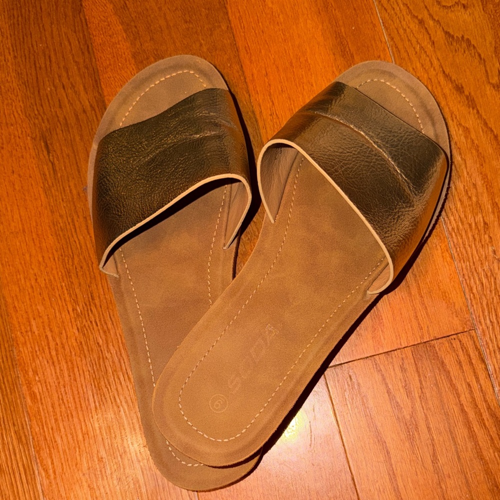 Soda Gold Sandals